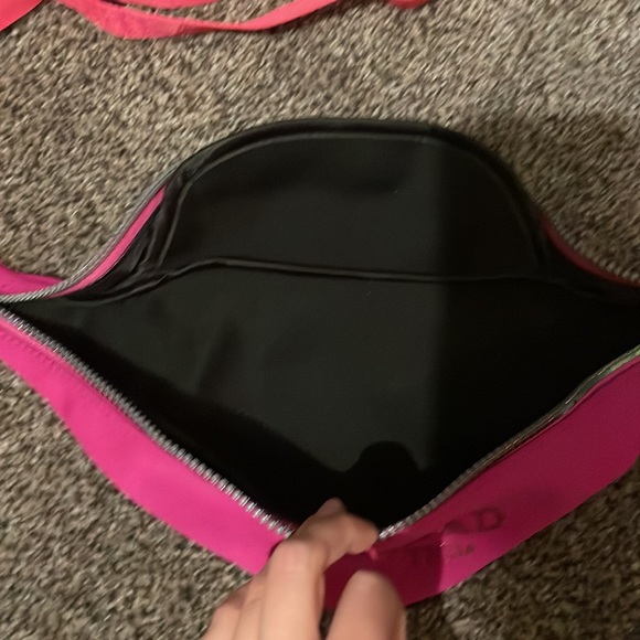 Bed head Fanny pack! - Picture 3 of 3
